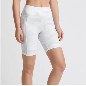 LILYBOD TRINITY-X WHISPER TAN COMBO biker short